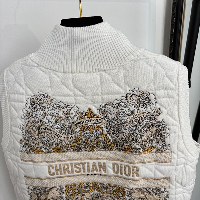 Chic Bee Embroidered V-Neck Knitted Vest Jacket
