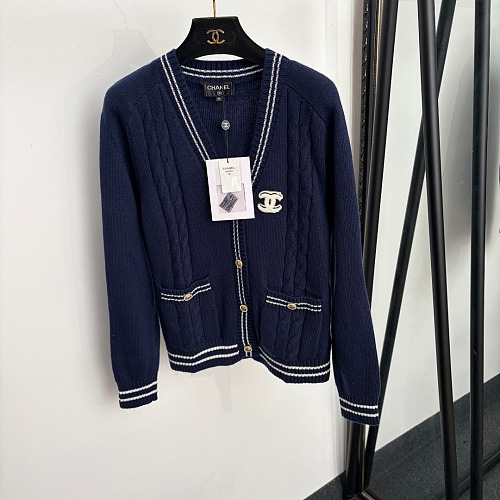 Chic Contrast Trim V Neck Wool Knit Cardigan