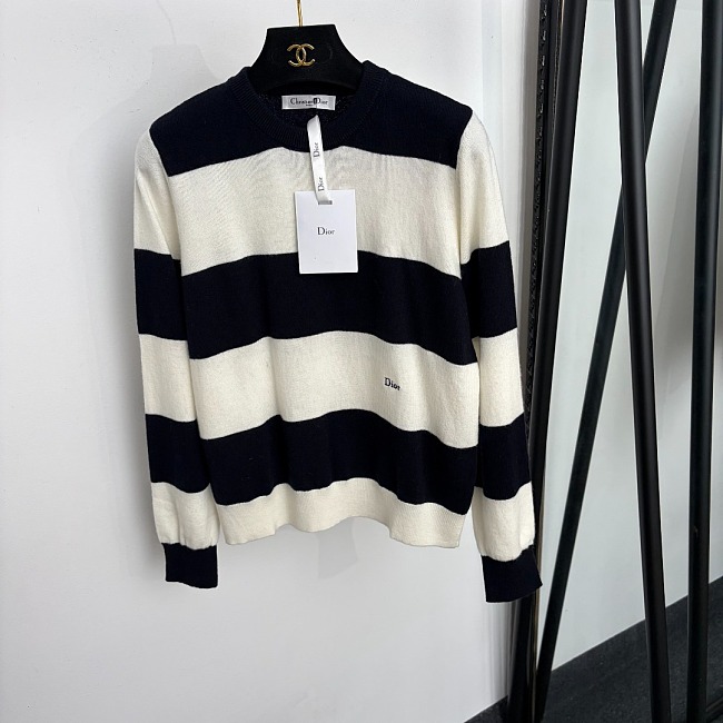 Contrast Striped Letter Embroidered Wool Knit Pullover Top