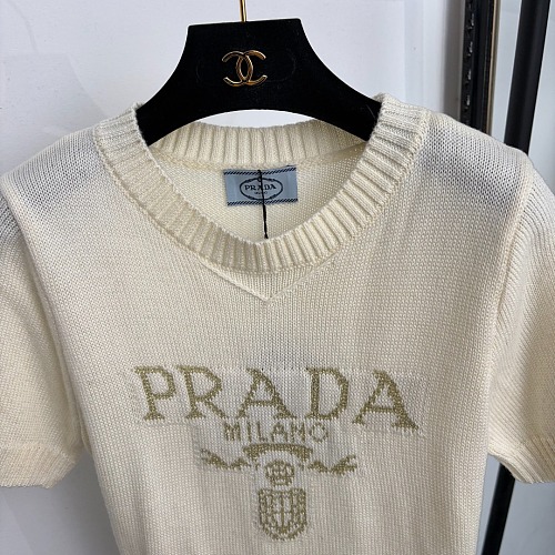 Metallic Jacquard Letter Print Short Sleeve Knit Top