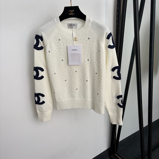 Toweling Embroidered Star Rhinestone Pullover Knit Sweater