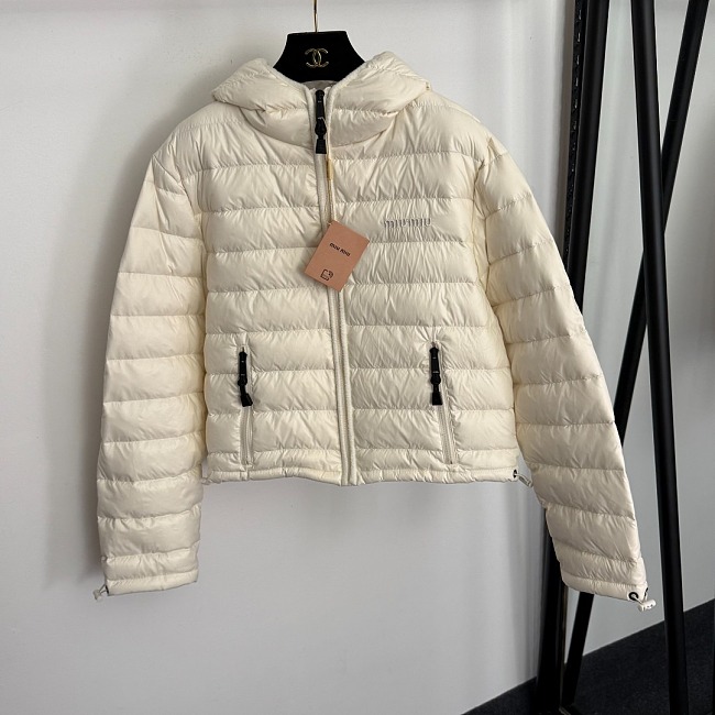 Embroidered Letter Lightweight Hooded Puffer Jacket