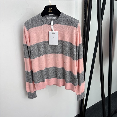 Contrast Striped Letter Embroidered Wool Knit Pullover Top