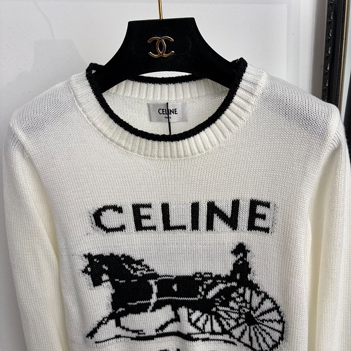 Chic Equestrian Letter Graphic Knit Pullover Top