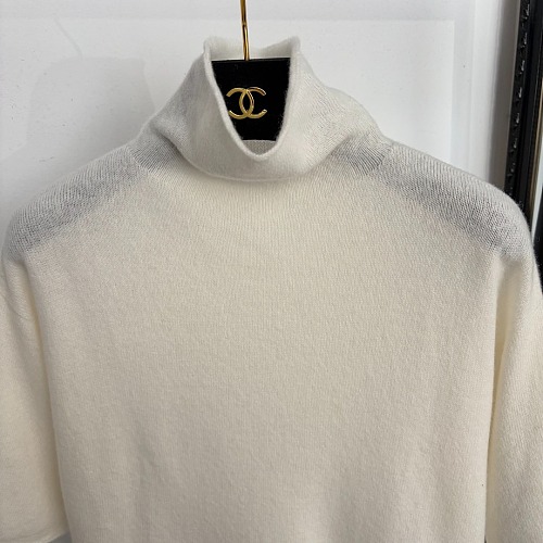 Metal Ring Detail High Neck Short Sleeve Wool Knit Top
