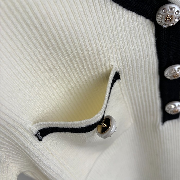 Contrast Trim V Neck Long Sleeve Knit Top