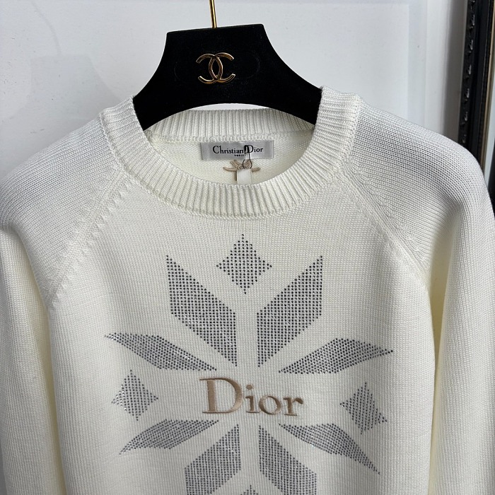 Polygon Hotfix Rhinestone Letter Embroidered Crew Neck Knit Pullover