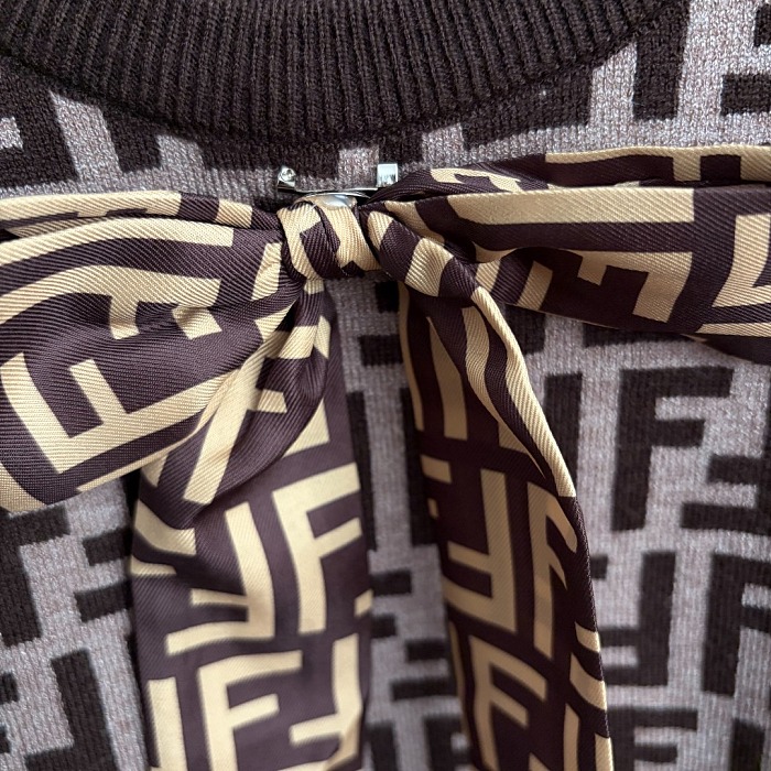 Chic Monogram Letter Print Bow Tie Knit Pullover Sweater