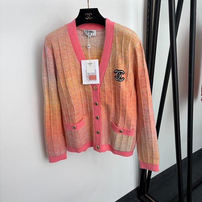 Beaded Letter Print V-Neck Wool Knit Cardigan