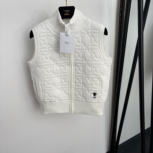 Quilted Embroidered Back Graphic Diamond Lattice Cotton Puffer Vest