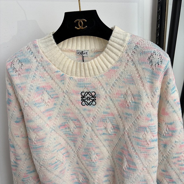 Gradient Diamond Knit Sweater With Graphic Embroidery