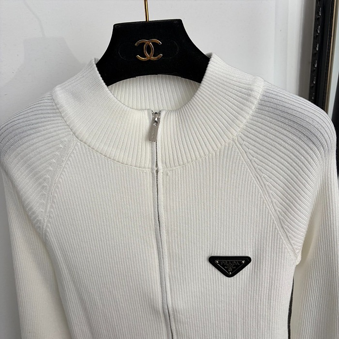 Triangle Icon Detail Zip Up Long Sleeve Knit Cardigan Top