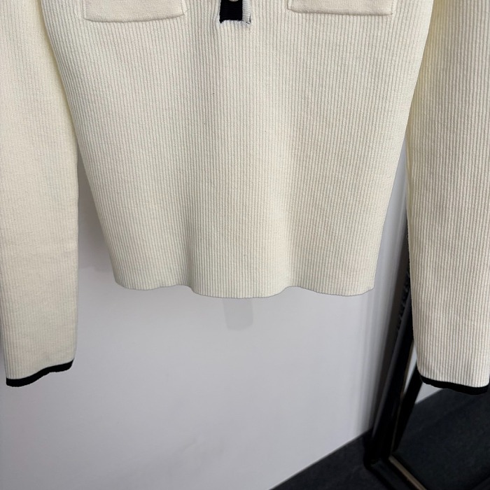 Contrast Trim V Neck Long Sleeve Knit Top