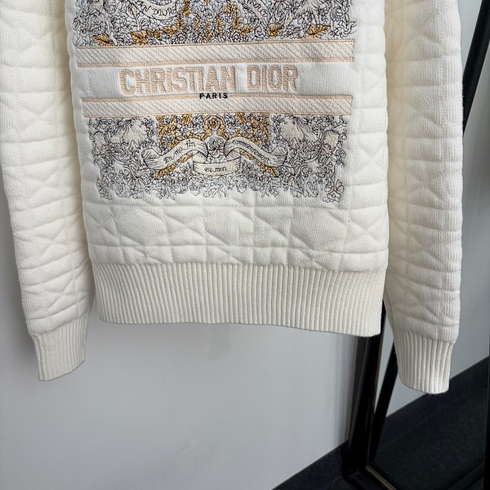 Star Embroidered Zip Up Long Sleeve Knit Cardigan