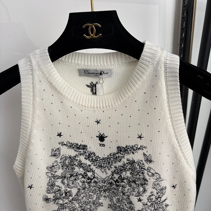 Star Rhinestone And Butterfly Embroidery Knit Tank Top