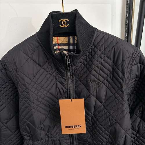Equestrian Knight Embroidered Quilted Stand Collar Drawstring Puffer Jacket