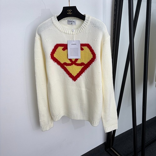 Crystal Rhinestone Graphic Knit Pullover Sweater