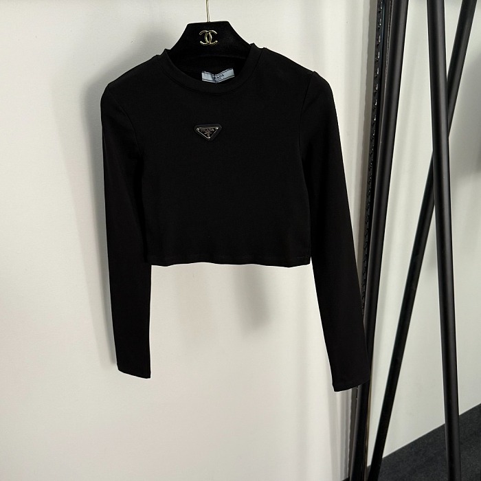 Metal Triangle Icon Slim Fit Long Sleeve Cropped Tee