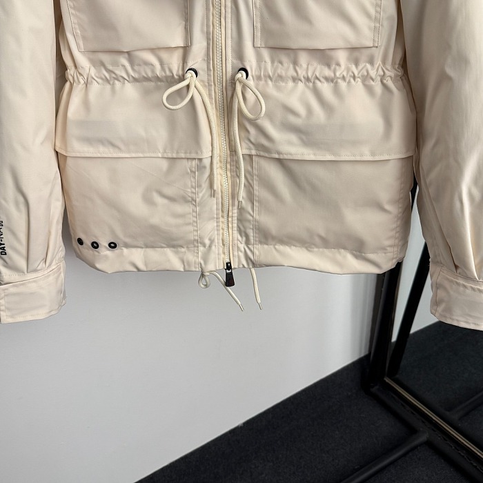 Detachable Hood Multi Pocket Drawstring Waist Hooded Puffer Jacket