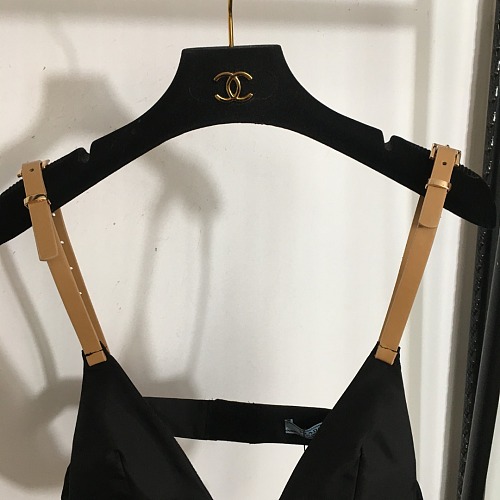 Faux Leather Strap Triangle Graphic Ribbed Knit Bralette Top