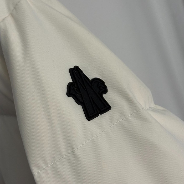 Puffer Jacket With Belt Hooded Slim Fit 90% White Duck Down Outerwear