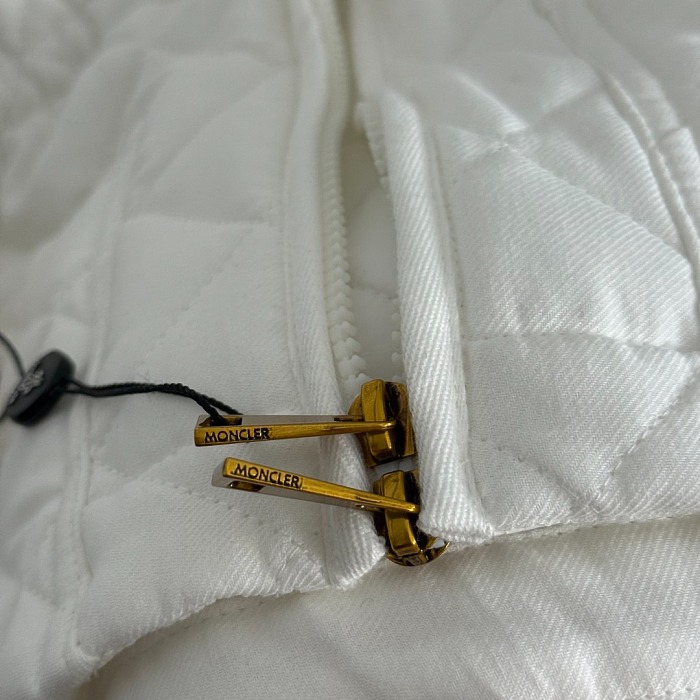 Embroidered Patch Pocket Diamond Quilted Linen Puffer Vest