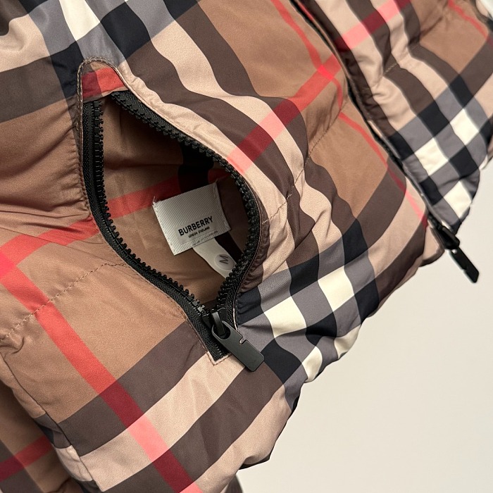 Contrast Plaid Reversible Stand Collar Long Sleeve Puffer Jacket