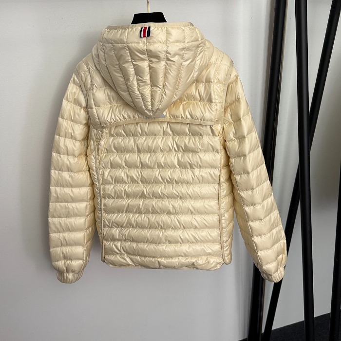 Detachable Sleeve Hooded Zip Up Puffer Down Jacket