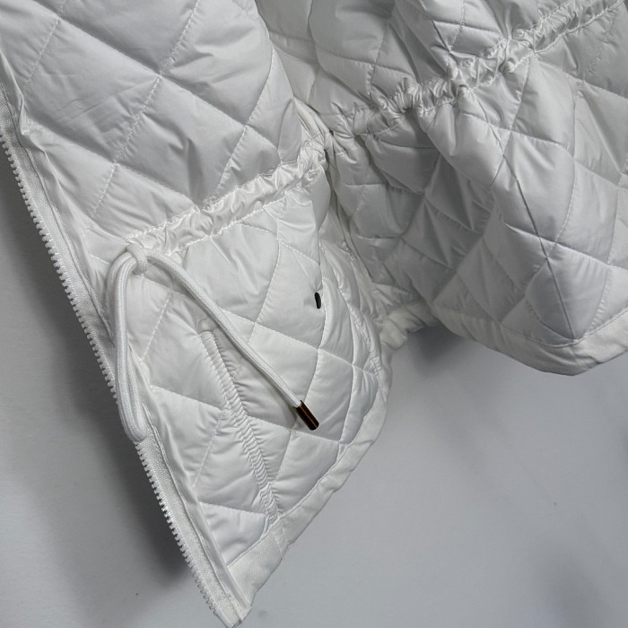 Embroidered Patch Pocket Diamond Quilted Linen Puffer Vest