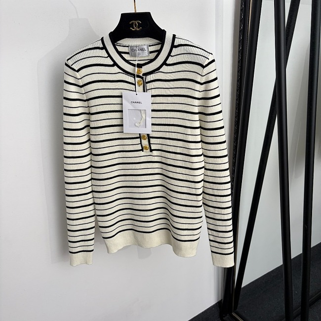 Chic Metallic Button Half Placket Striped Long Sleeve Knit Top