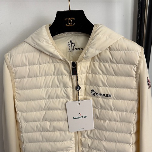 Back Drawstring Lightweight Slim Fit Hooded Down Jacket