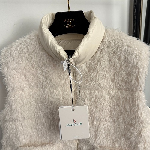 Contrast Teddy Fleece Puffer Vest Outerwear