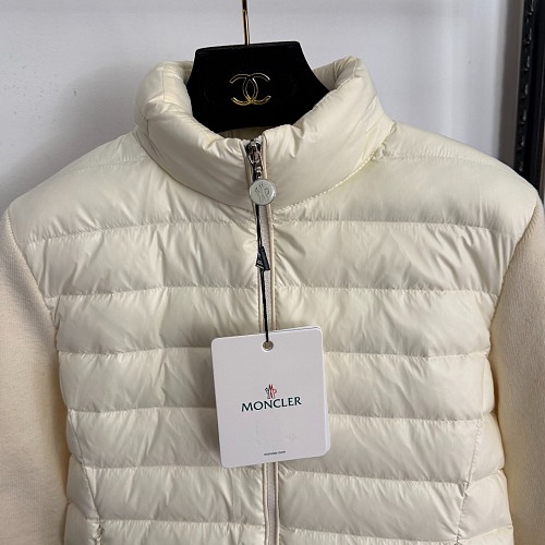 Contrast Knit Spliced Hooded Puffer Jacket