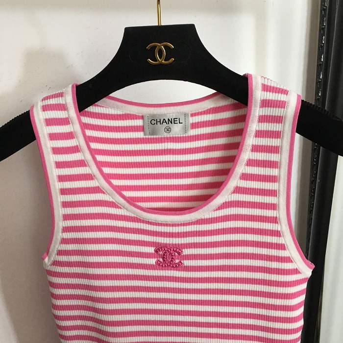Chic Striped Letter Print Slim Fit Knit Tank Top