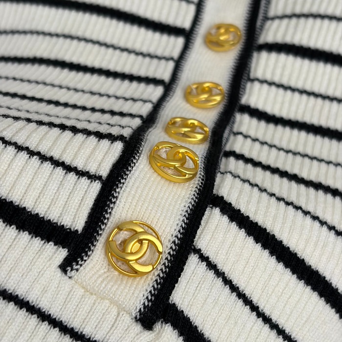 Chic Metallic Button Half Placket Striped Long Sleeve Knit Top