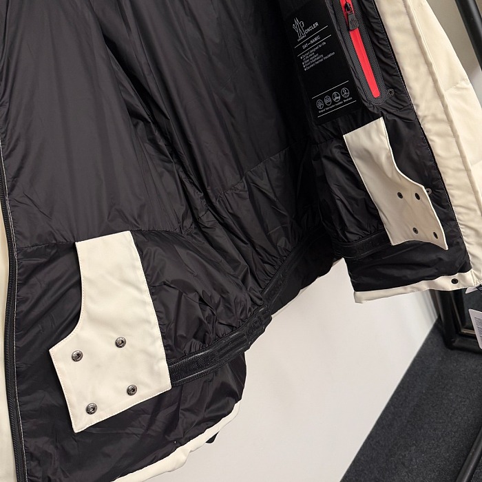 Fitted Hooded White Duck Down Puffer Jacket With Belt