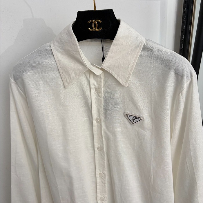 Triangle Metal Icon Detail Breathable Linen Long Sleeve Shirt