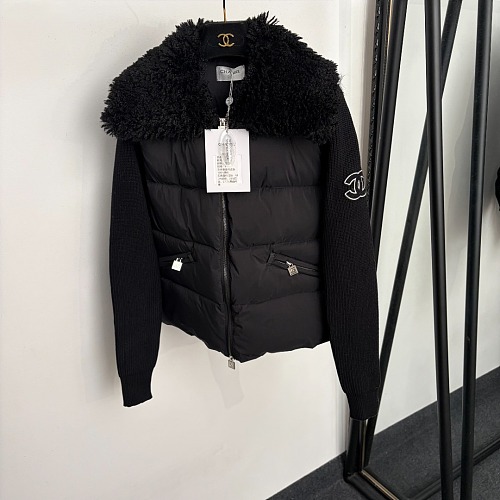 Side Graphic Embroidered Removable Faux Fur Collar Slim Puffer Jacket