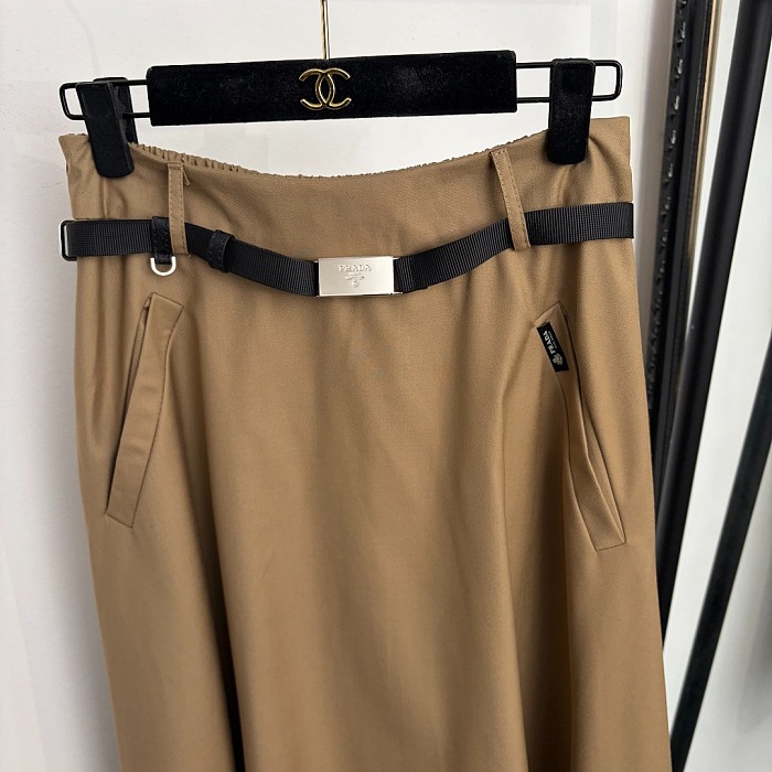 Metal Triangle Icon Detail Belted High Waist Midi Skirt