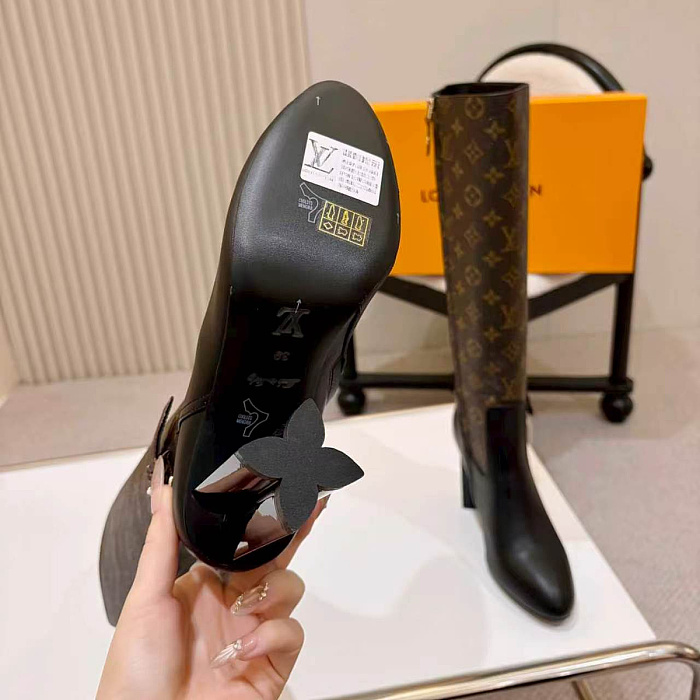 Monogram Print Knee High Heeled Boots With Buckle