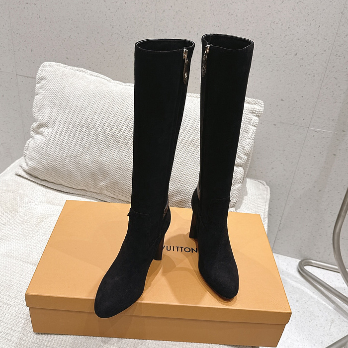 Chunky Heeled Suede Knee High Boots With Side Zipper And Buckle Detail