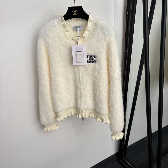 Beaded Icon Detail Lettuce Trim Zip Up Fluffy Knit Cardigan