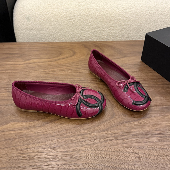 Patent Leather Bow Embellished Ballet Flats