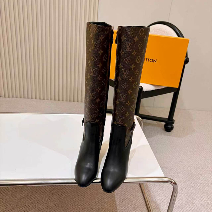 Monogram Print Knee High Heeled Boots With Buckle