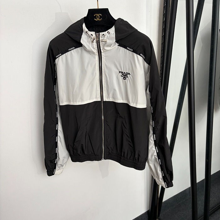Colorblock Letter Embroidered Nylon Hooded Windbreaker And Jogger Pants Set