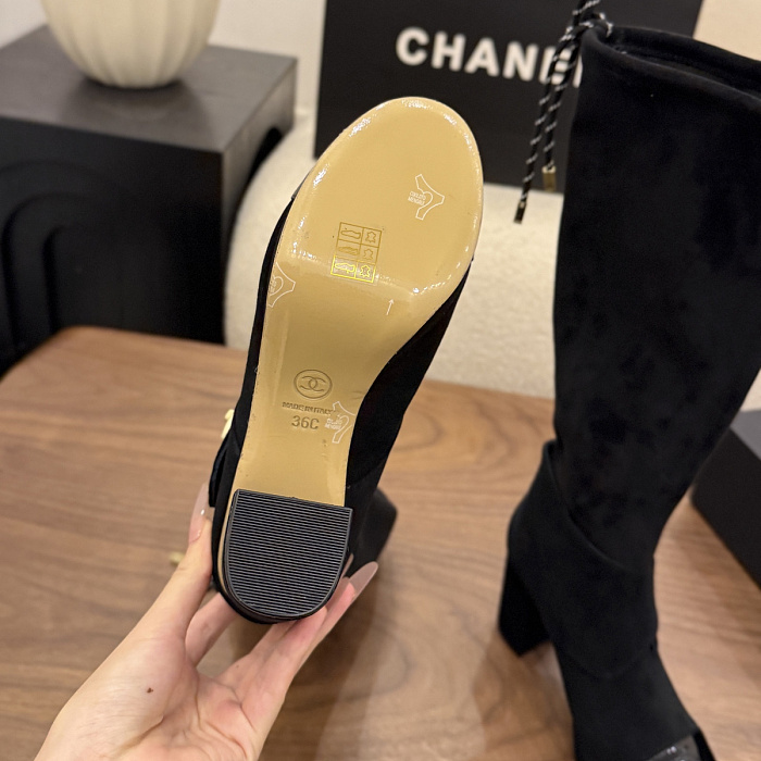 Chunky Heeled Suede Long Boots With Patent Cap Toe