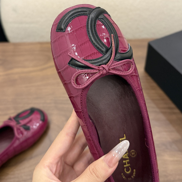 Patent Leather Bow Embellished Ballet Flats