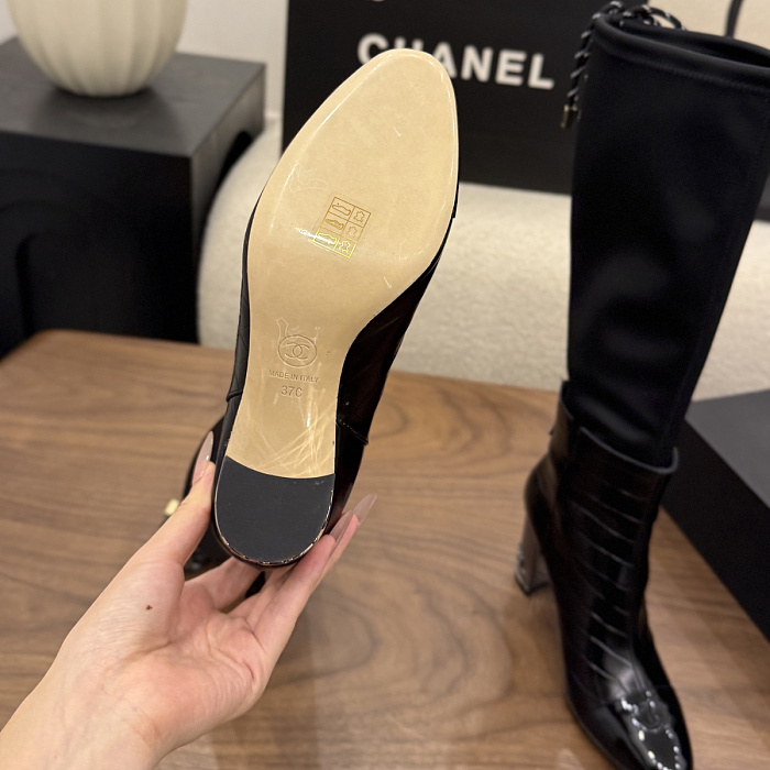 Black Crocodile Textured Patent Toe High Heel Stretch Boots With Chunky Heel