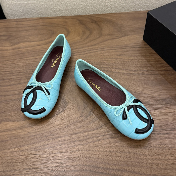 Macaron Blue Quilted Leather Ballet Flat With And Bow