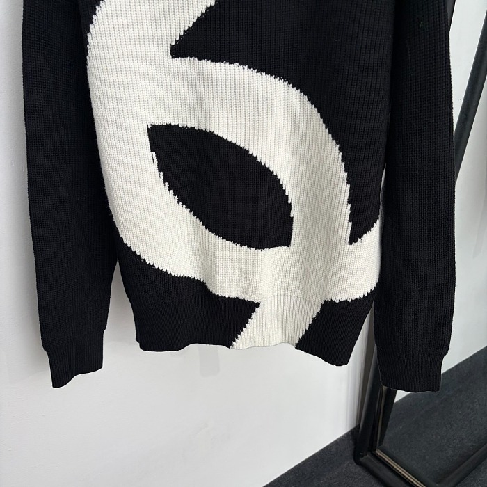 Contrast Letter Graphic High Neck Oversized Knit Sweater